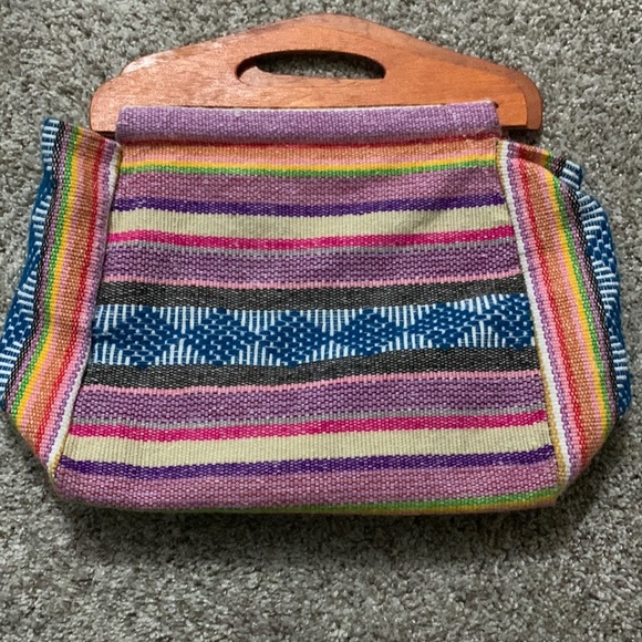 Handbags - Aztec purse wooden handles